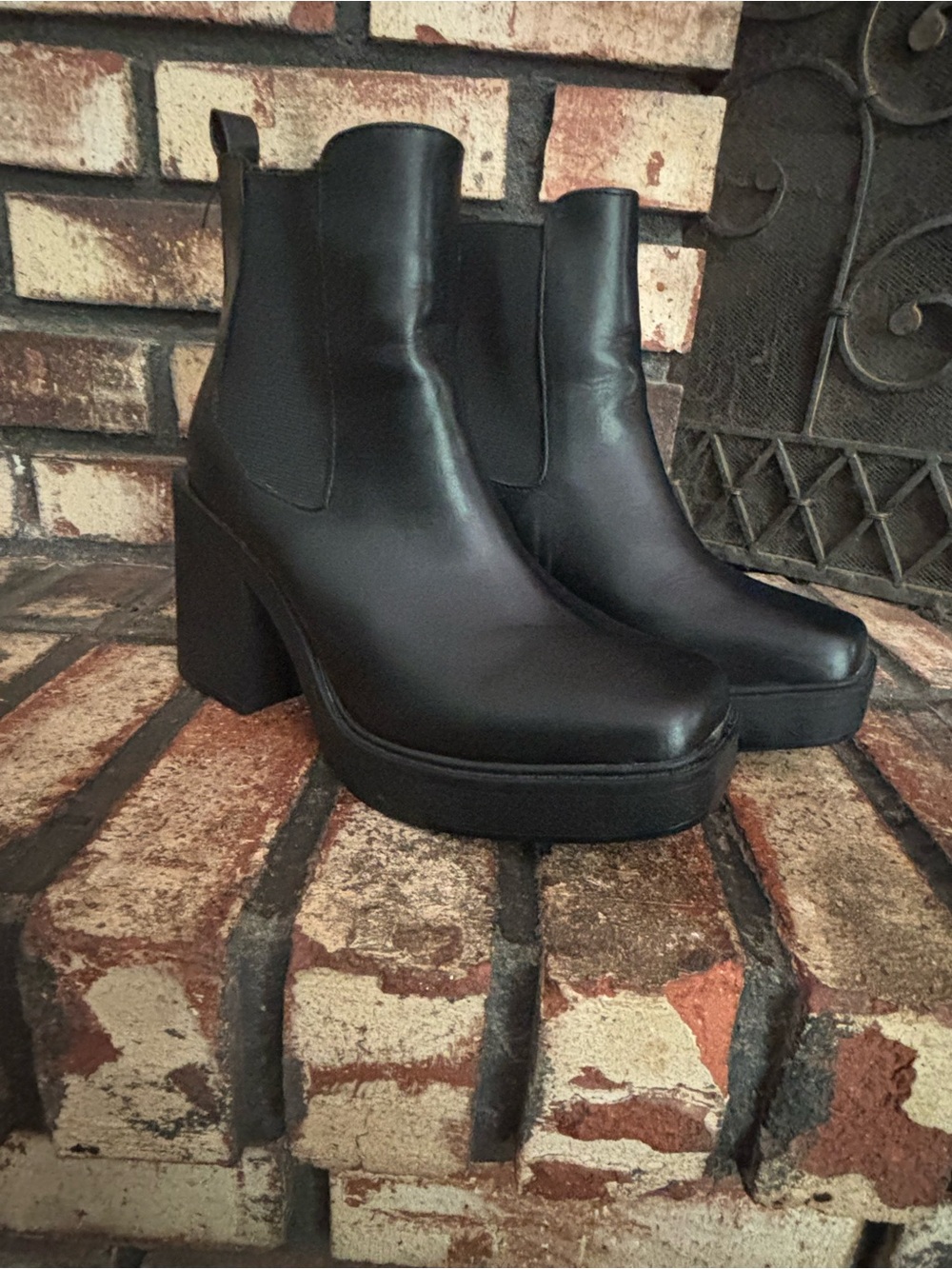 Black Platform Chelsea Boots - Women's Stylish Ankle Boots